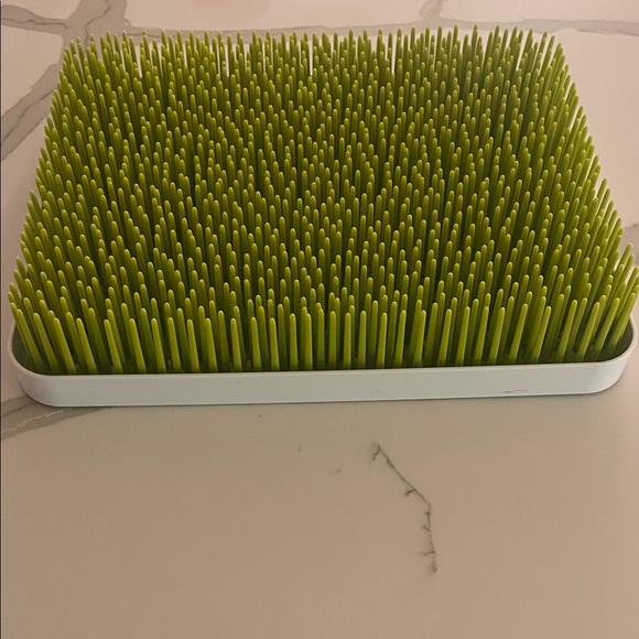 Green Grass-Like Drying Rack - Picture 2 of 3